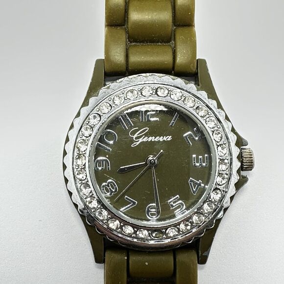 Geneva Women's Quartz Watch Used With New Battery. It Is A Working Watch - Picture 1 of 15